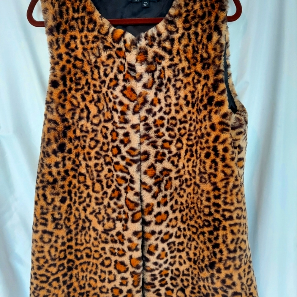 INC Leopard vest Size M/L